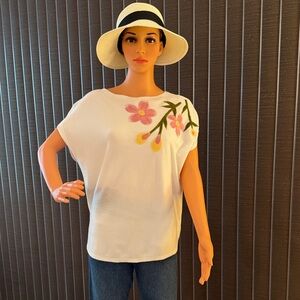 White Floral Appliqué Short-Sleeve Tunic